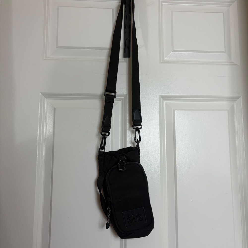 BEIS Black Water Bottle Sling Crossbody Bag Nylon Cinch Top Travel Pouch